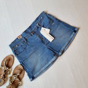 LEVI'S MID LENGTH DENIM SHORT